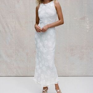 Realisation Par THE CARLA in Lily Devoré Ivory